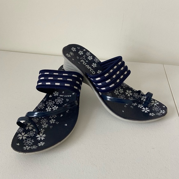 PU-APCO women’s navy blue white floral‎ multistrap wedge sandals size 8 - Picture 1 of 8